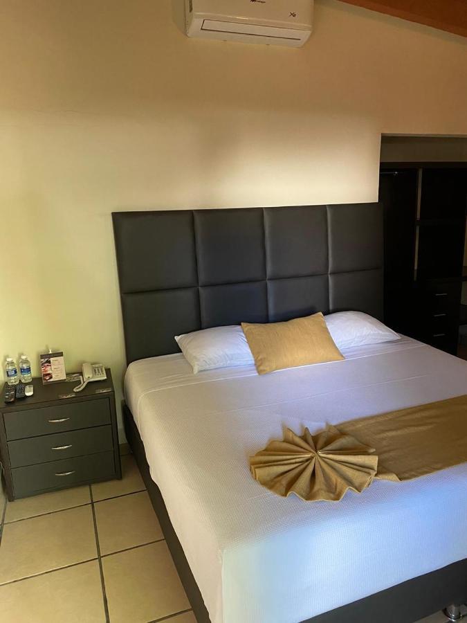 Casa Maria Emilia Hotel Cuernavaca Buitenkant foto